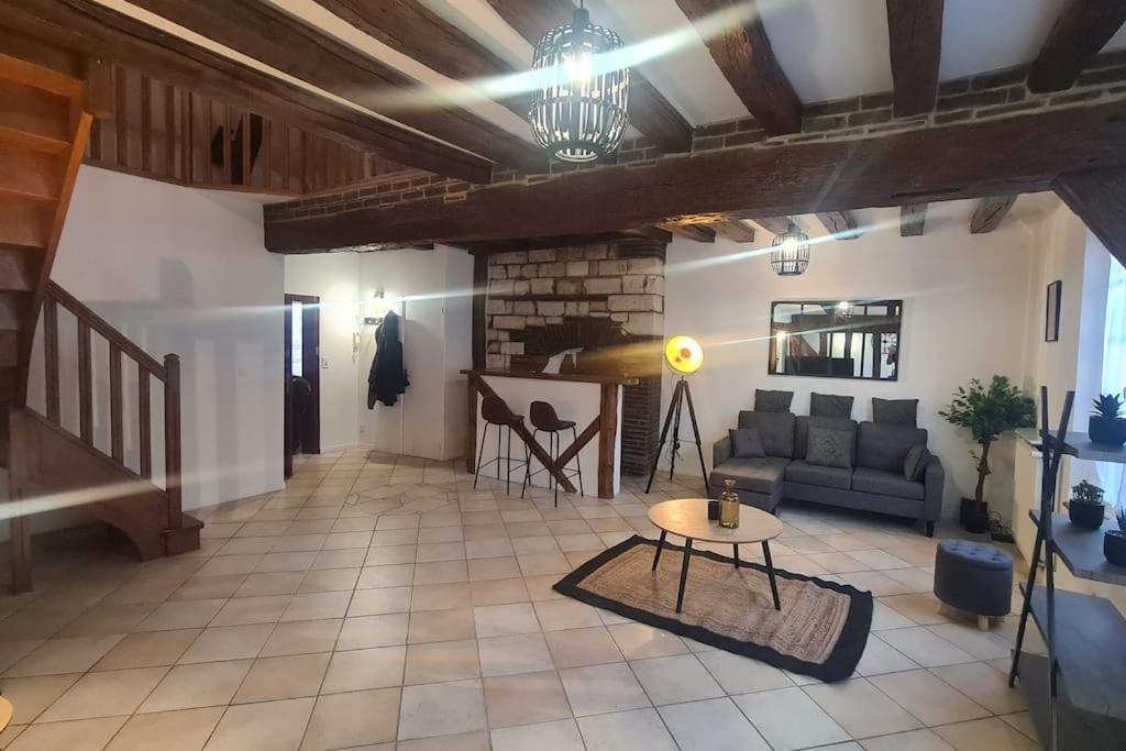 Duplex De Prestige Lägenhet Troyes Exteriör bild